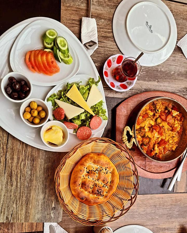 Istanbul Boutique Hotel Patong Екстериор снимка