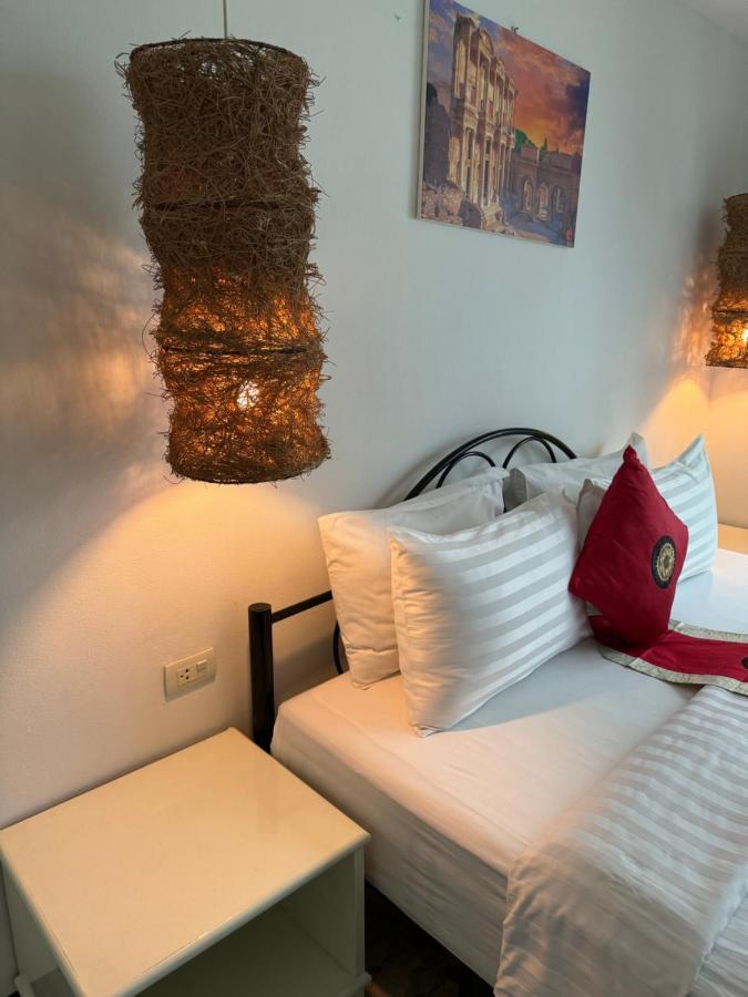 Istanbul Boutique Hotel Patong Екстериор снимка