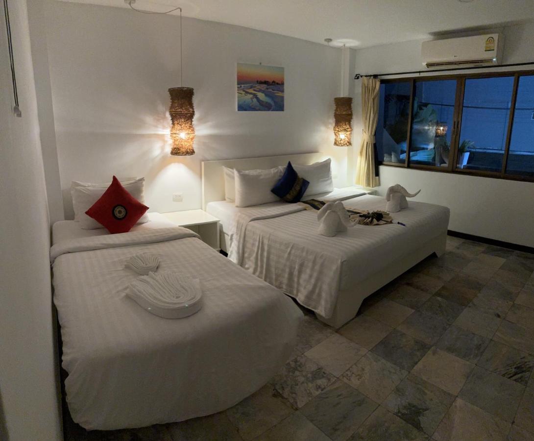 Istanbul Boutique Hotel Patong Екстериор снимка