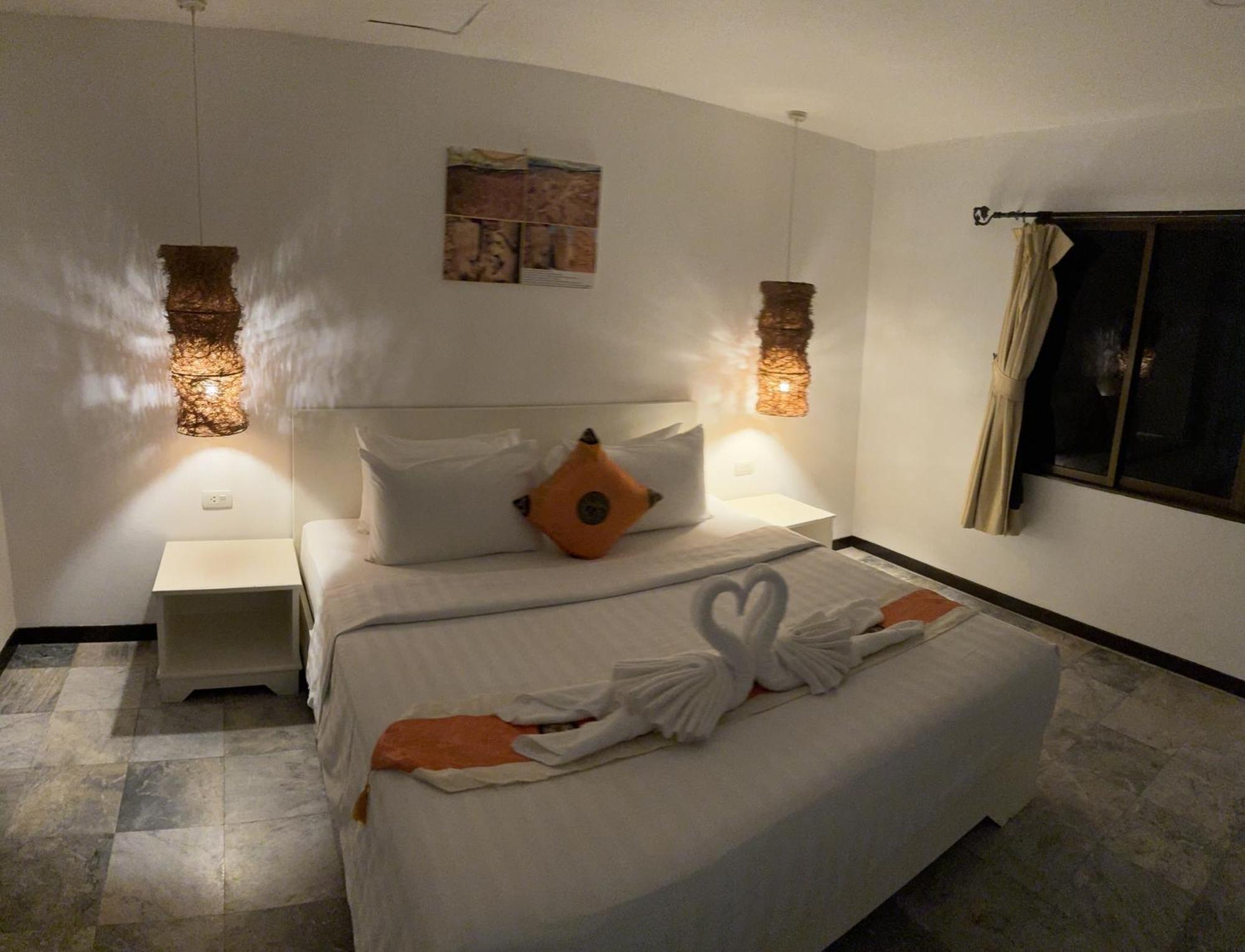 Istanbul Boutique Hotel Patong Екстериор снимка